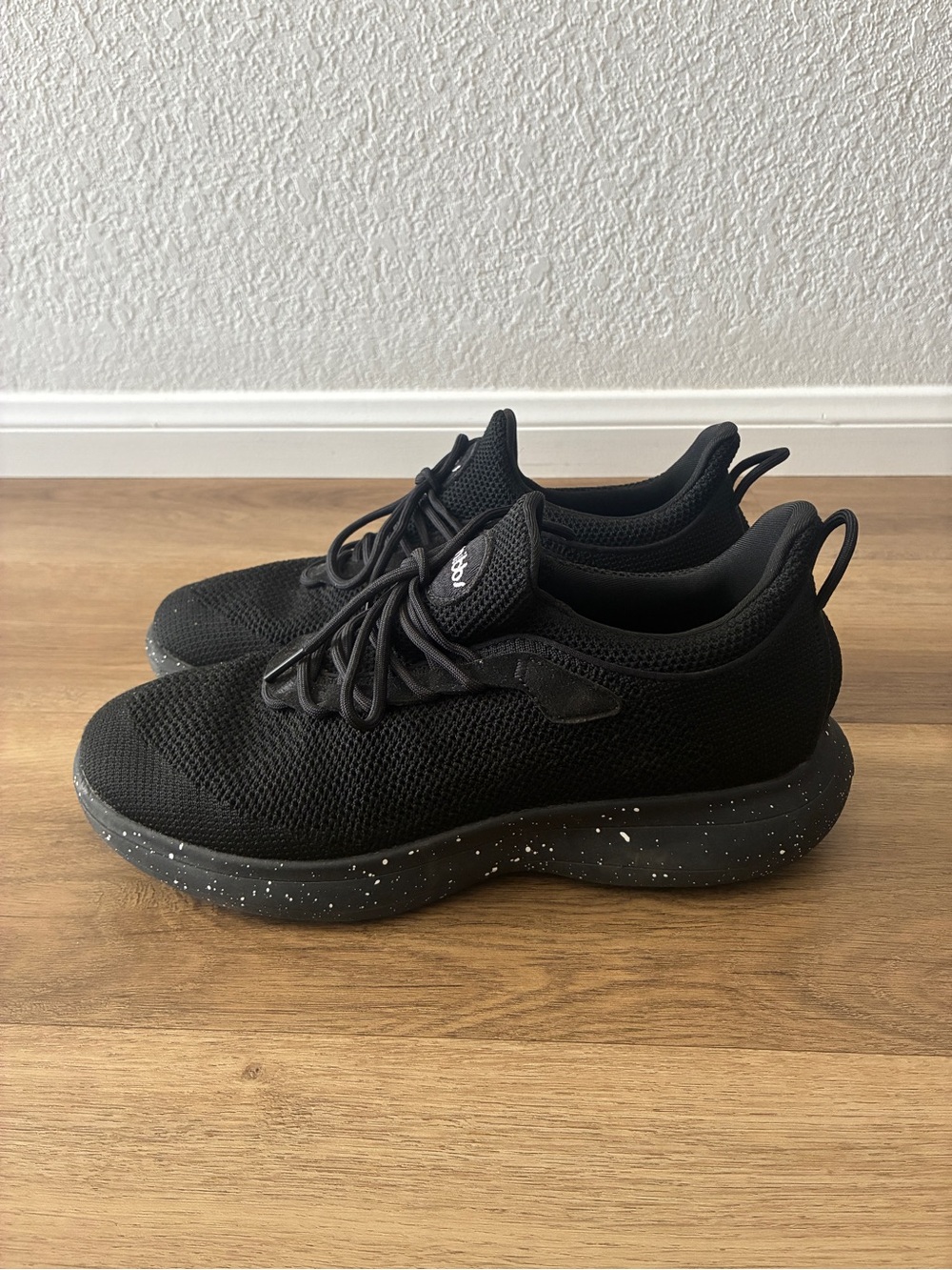 Snibbs Orbit Black Speckle Slip Resistant Work Shoes Men’s 8.5 Women’s 10